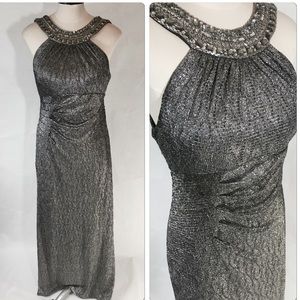 Xscape Gown‎
